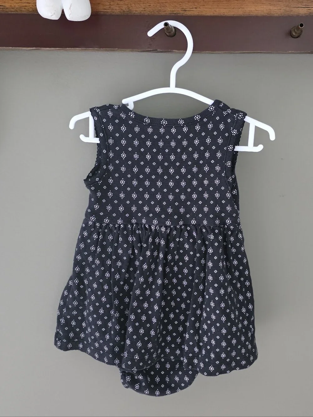 Carters Baby Girl Outfit 9m